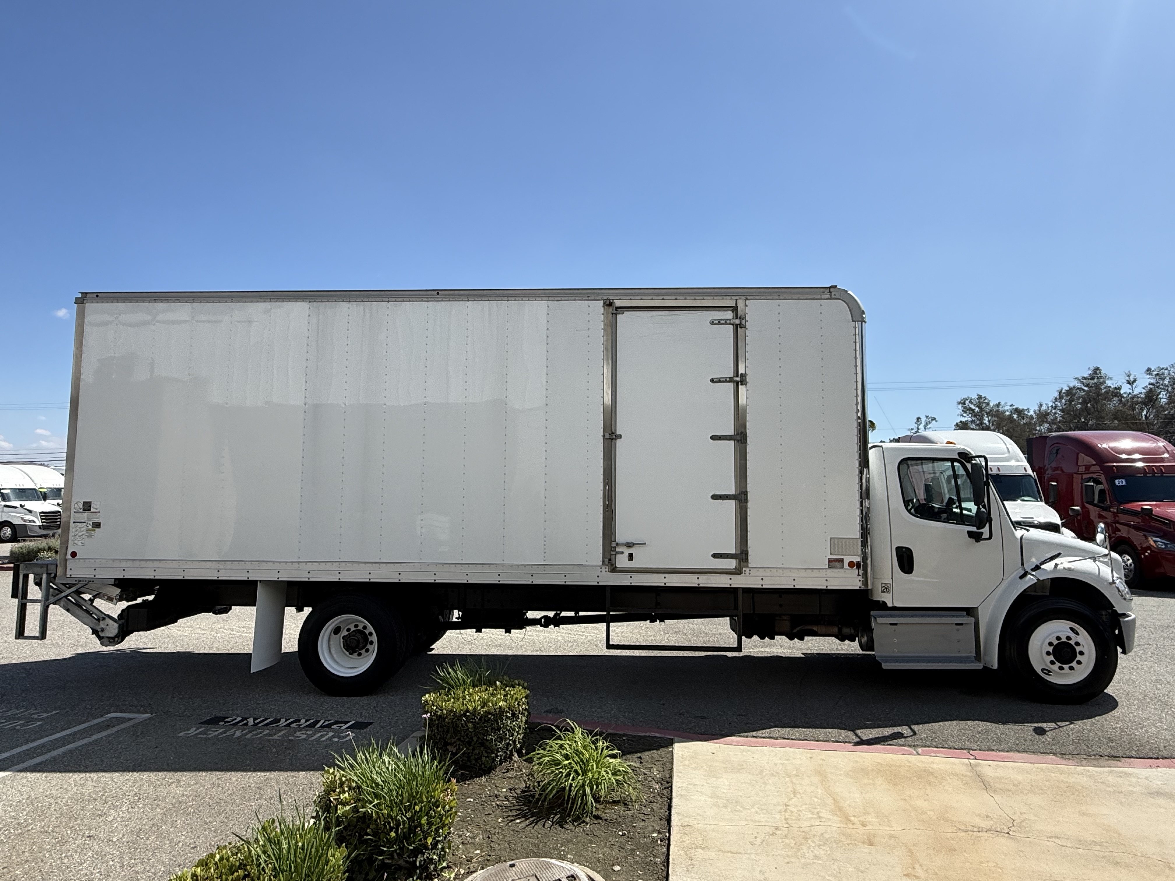 2019 FREIGHTLINER M2106 - image 9