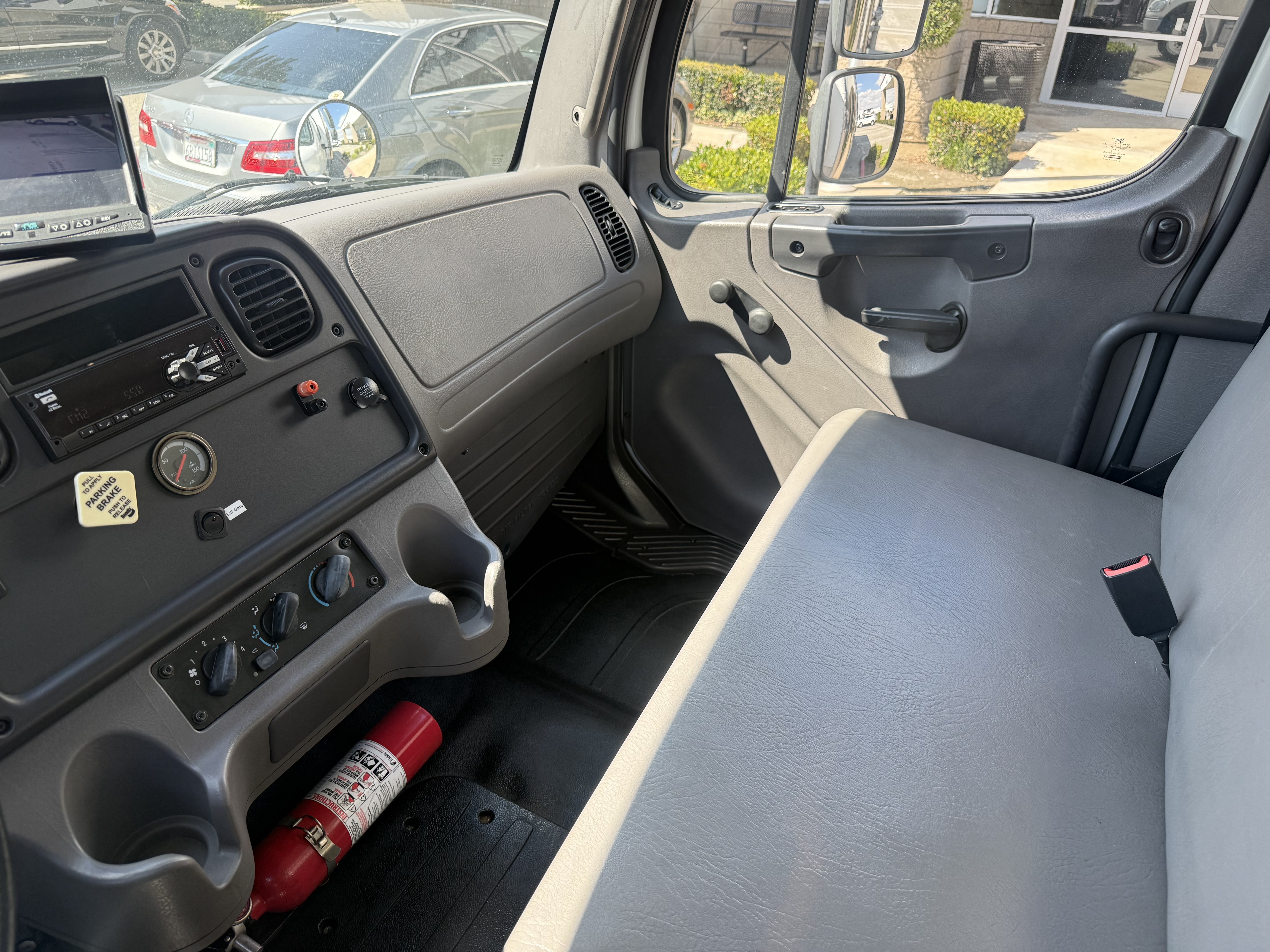 2019 FREIGHTLINER M2106 - image 18