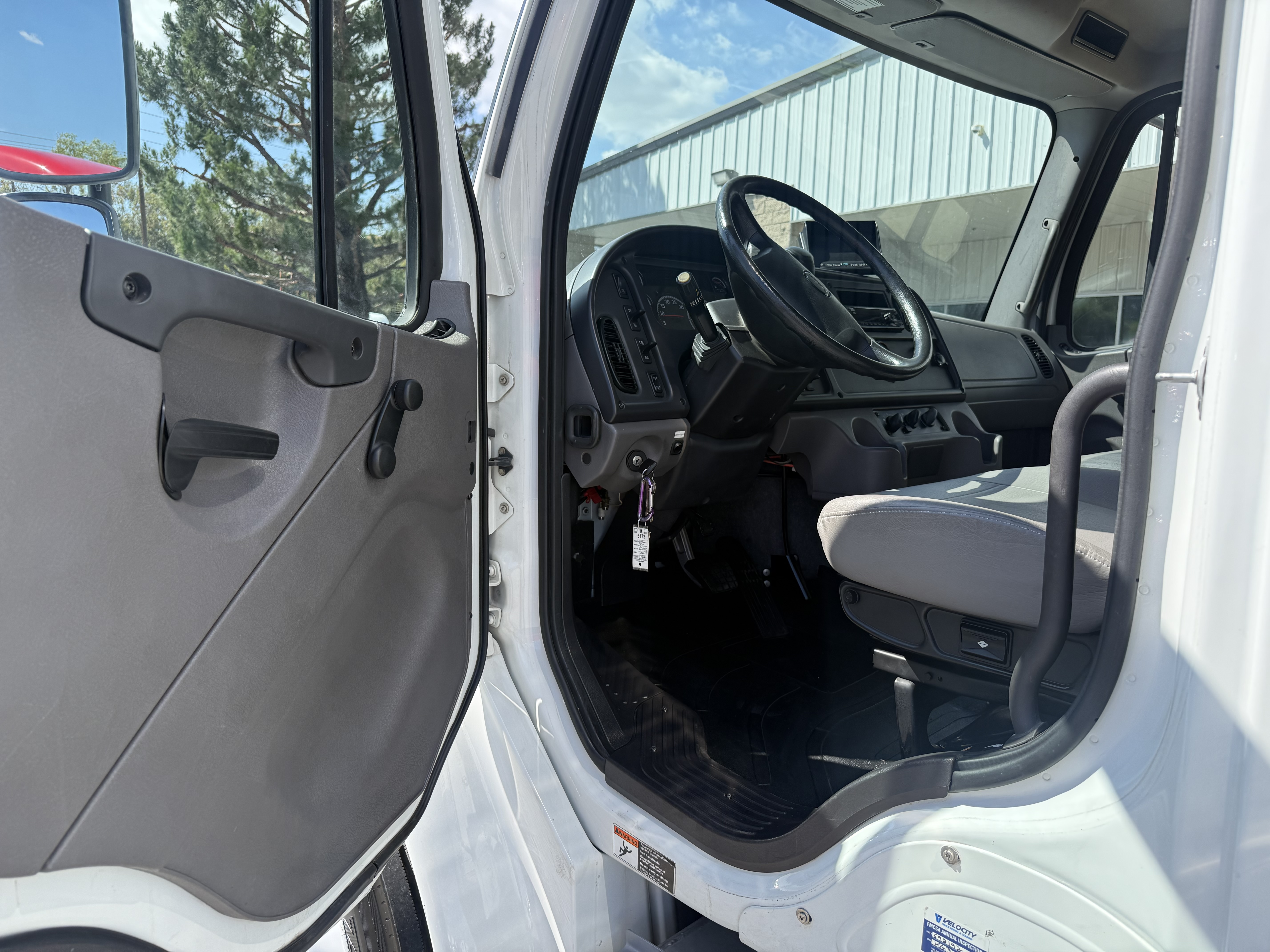 2019 FREIGHTLINER M2106 - image 19