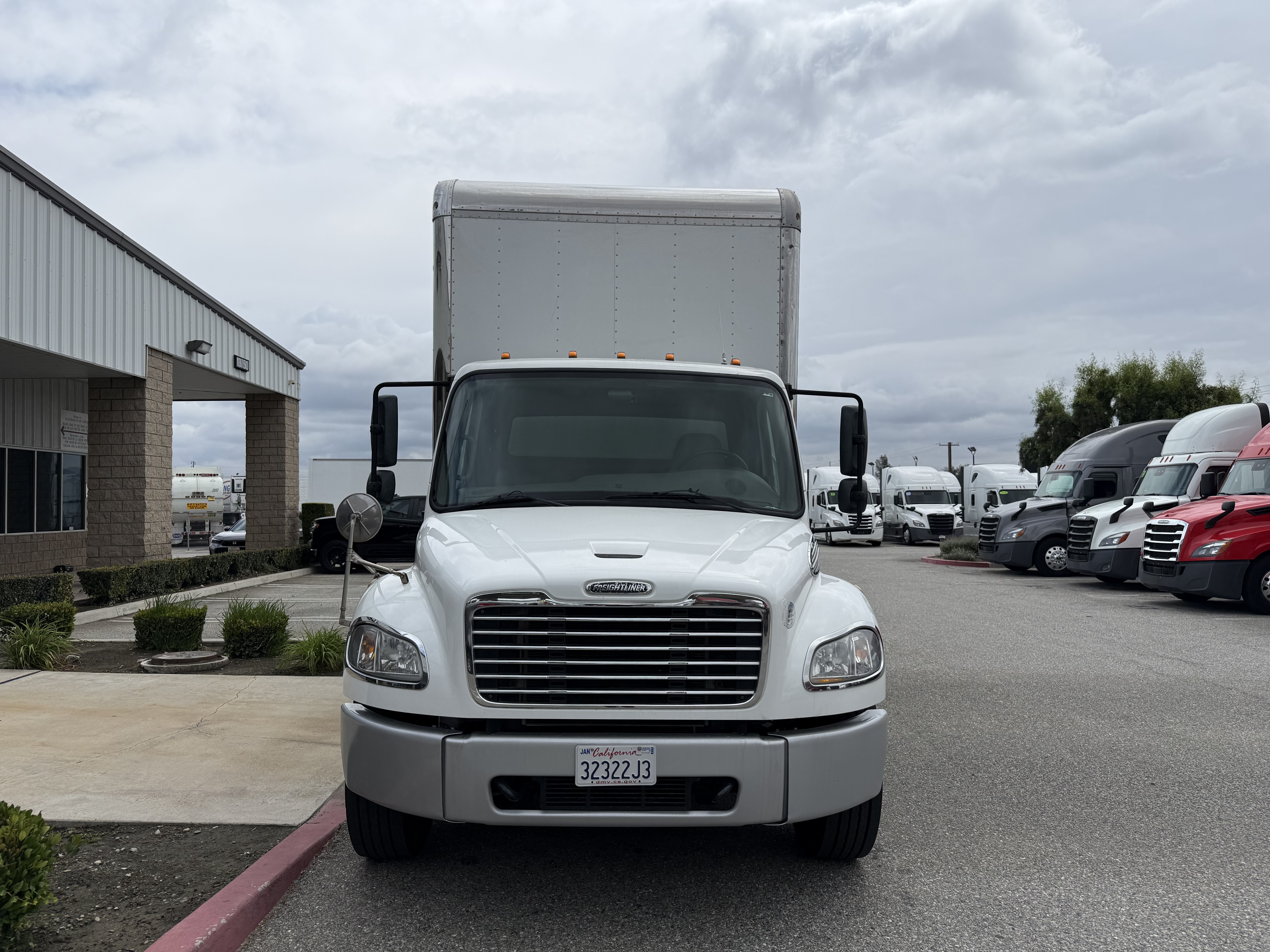 2019 FREIGHTLINER M2106 - image 1