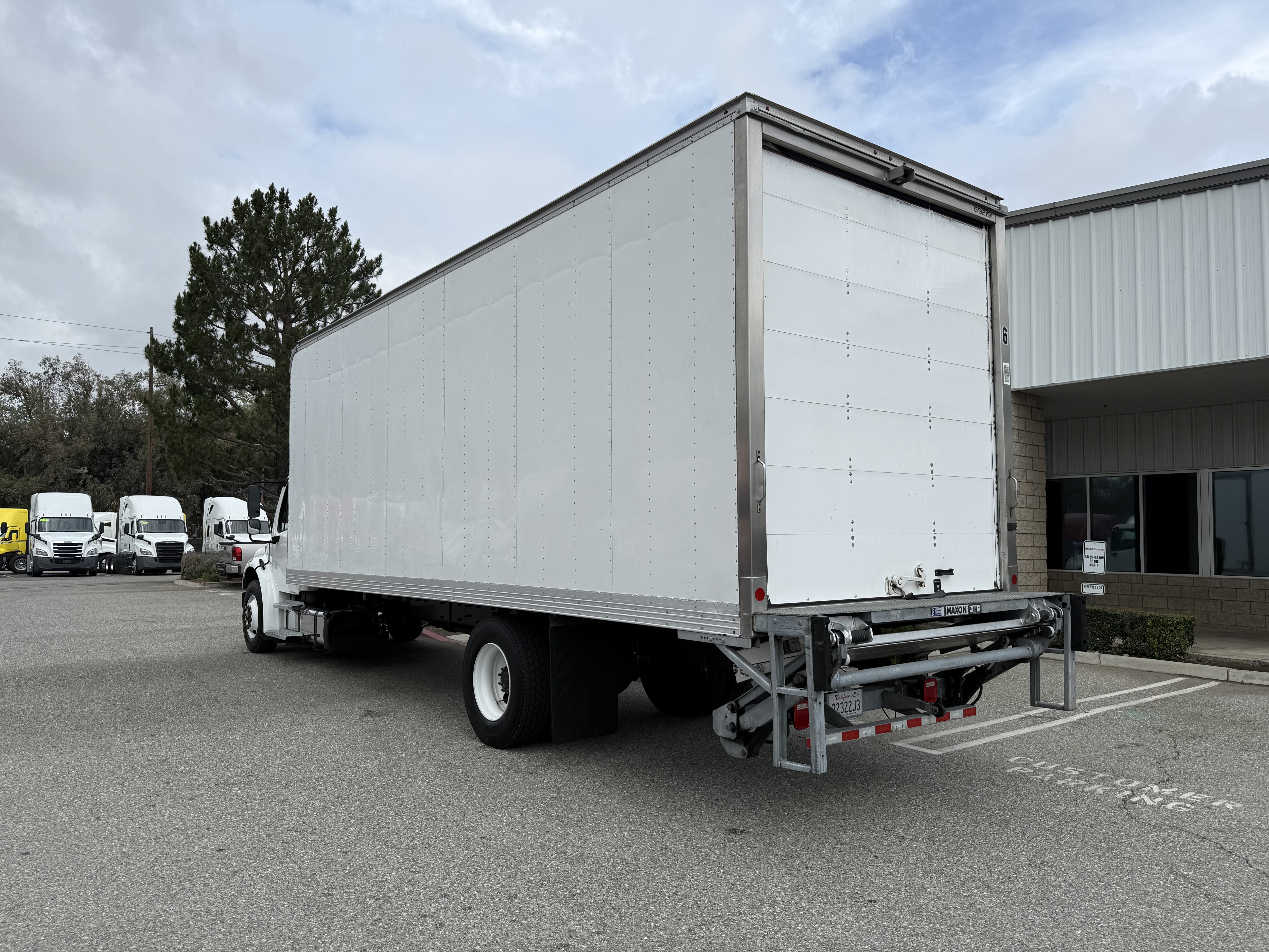 2019 FREIGHTLINER M2106 - image 4