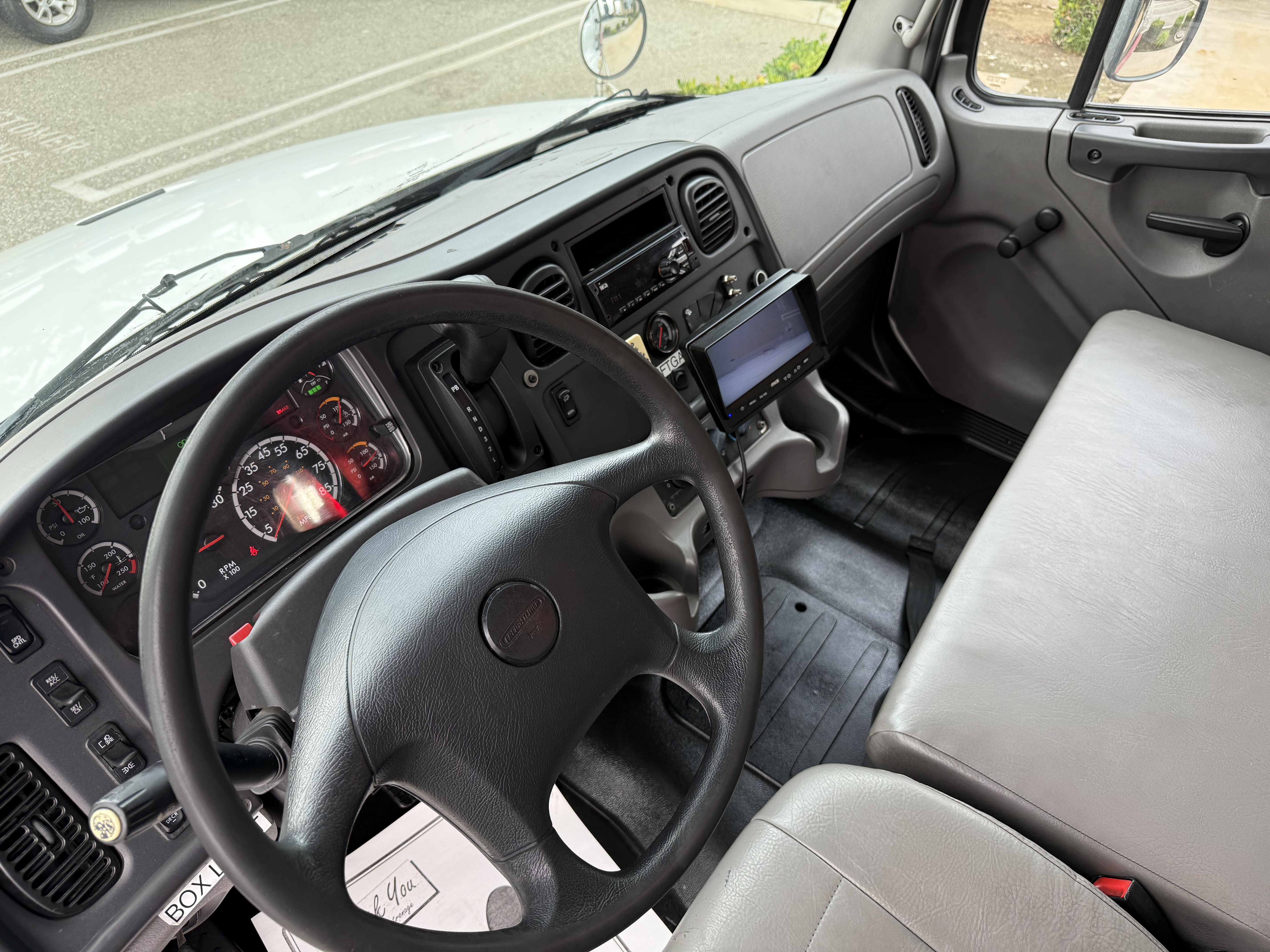 2019 FREIGHTLINER M2106 - image 18