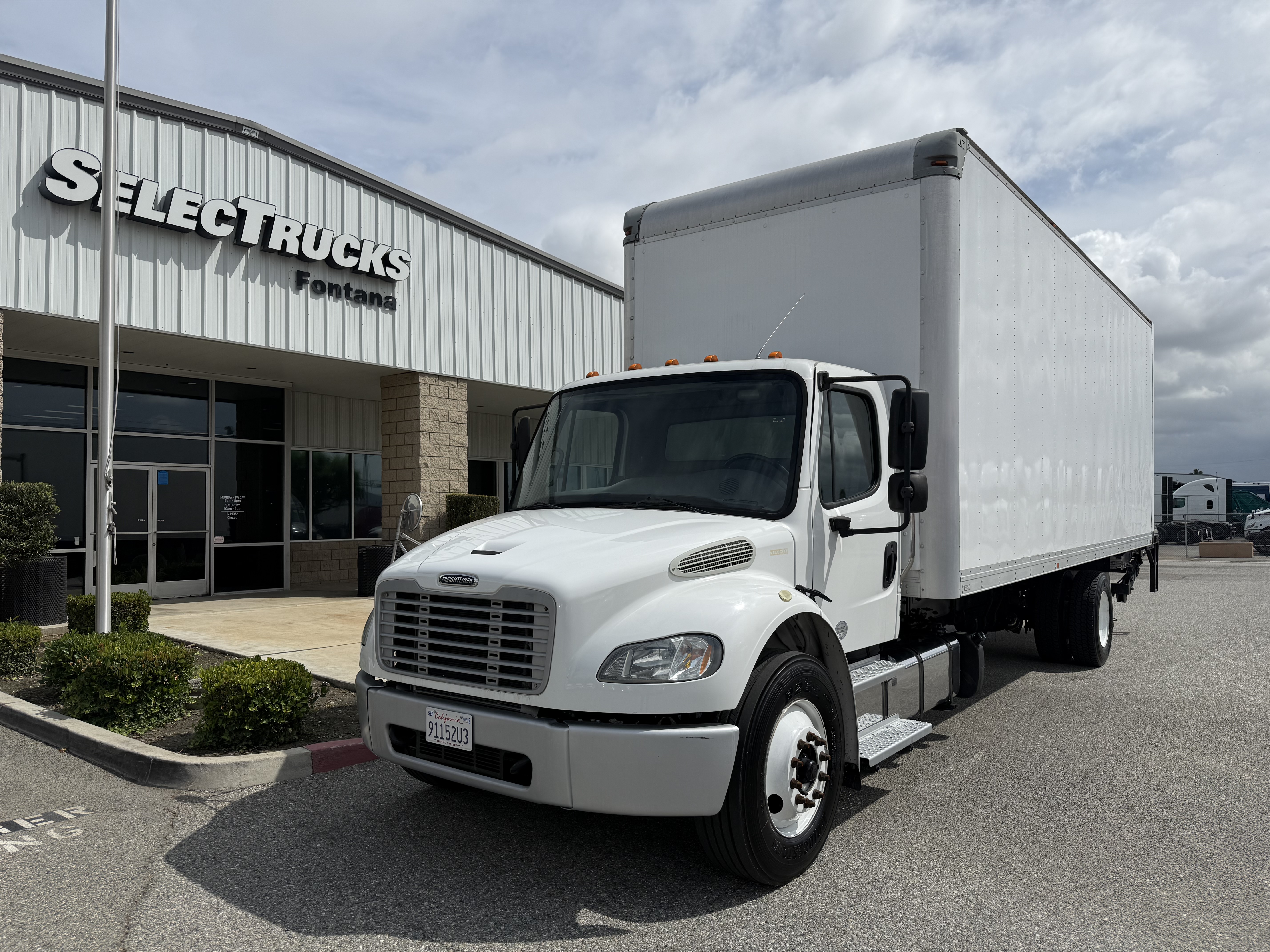 2018 FREIGHTLINER M2106 - image 2