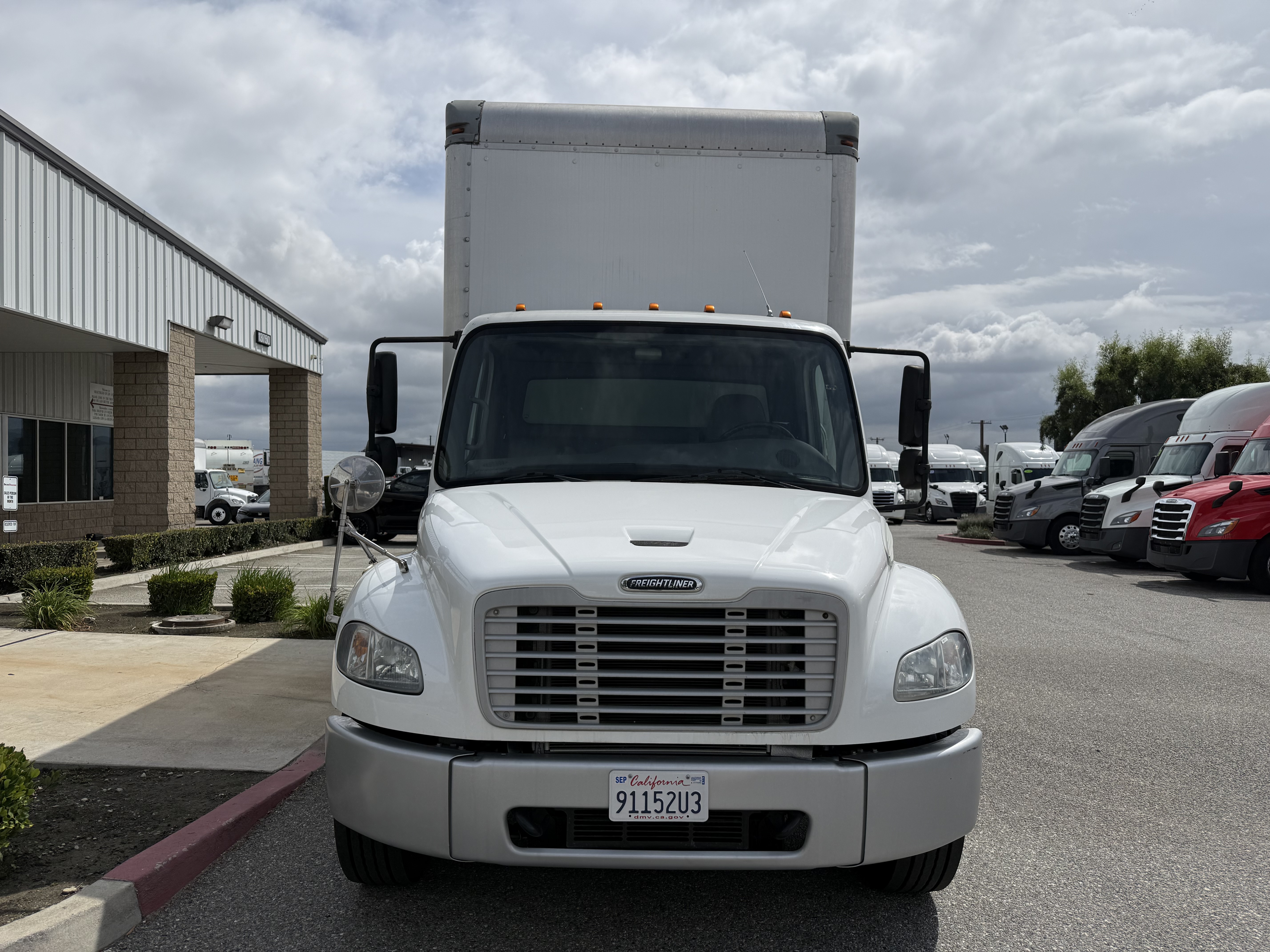 2018 FREIGHTLINER M2106 - image 1