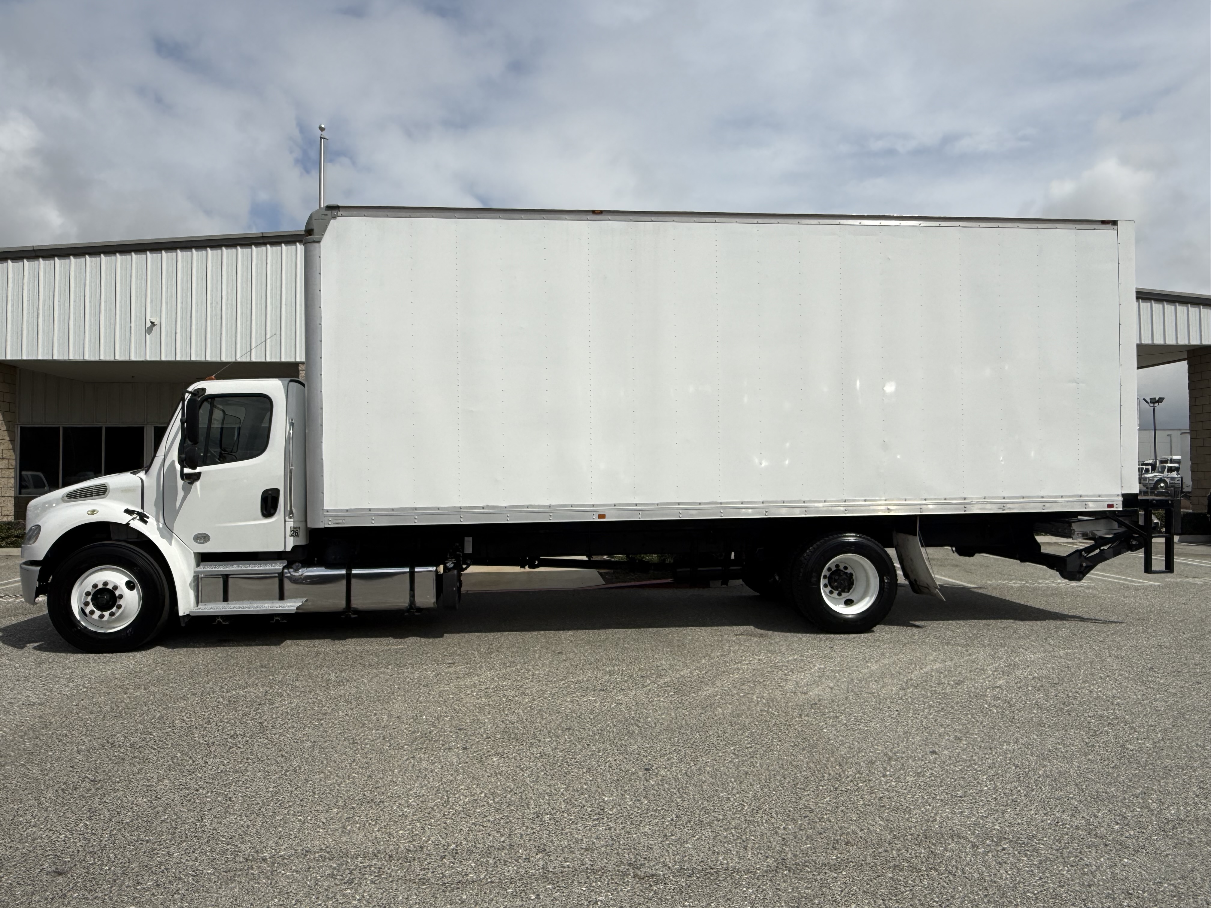 2018 FREIGHTLINER M2106 - image 3