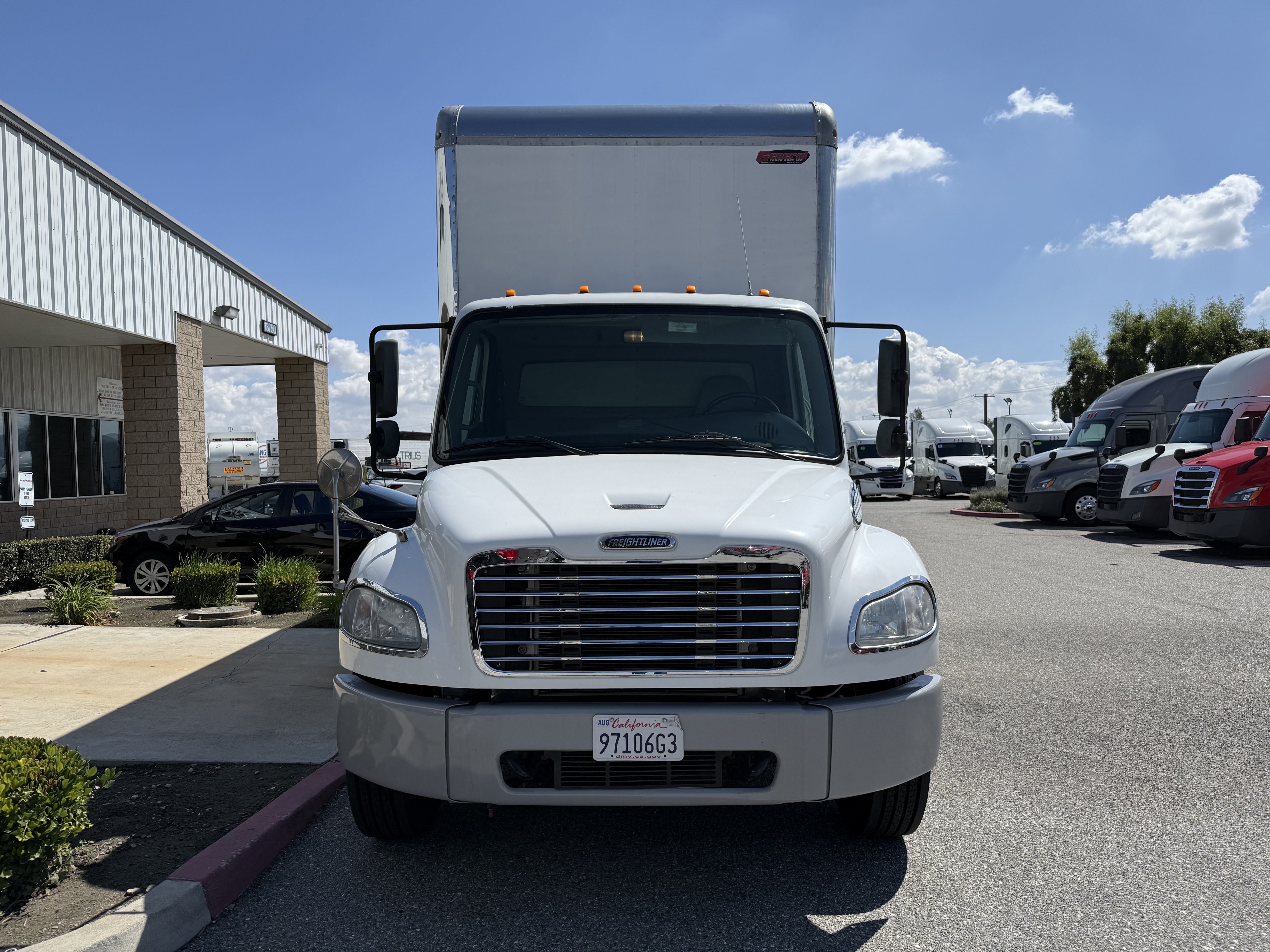 2019 FREIGHTLINER M2106 - image 1