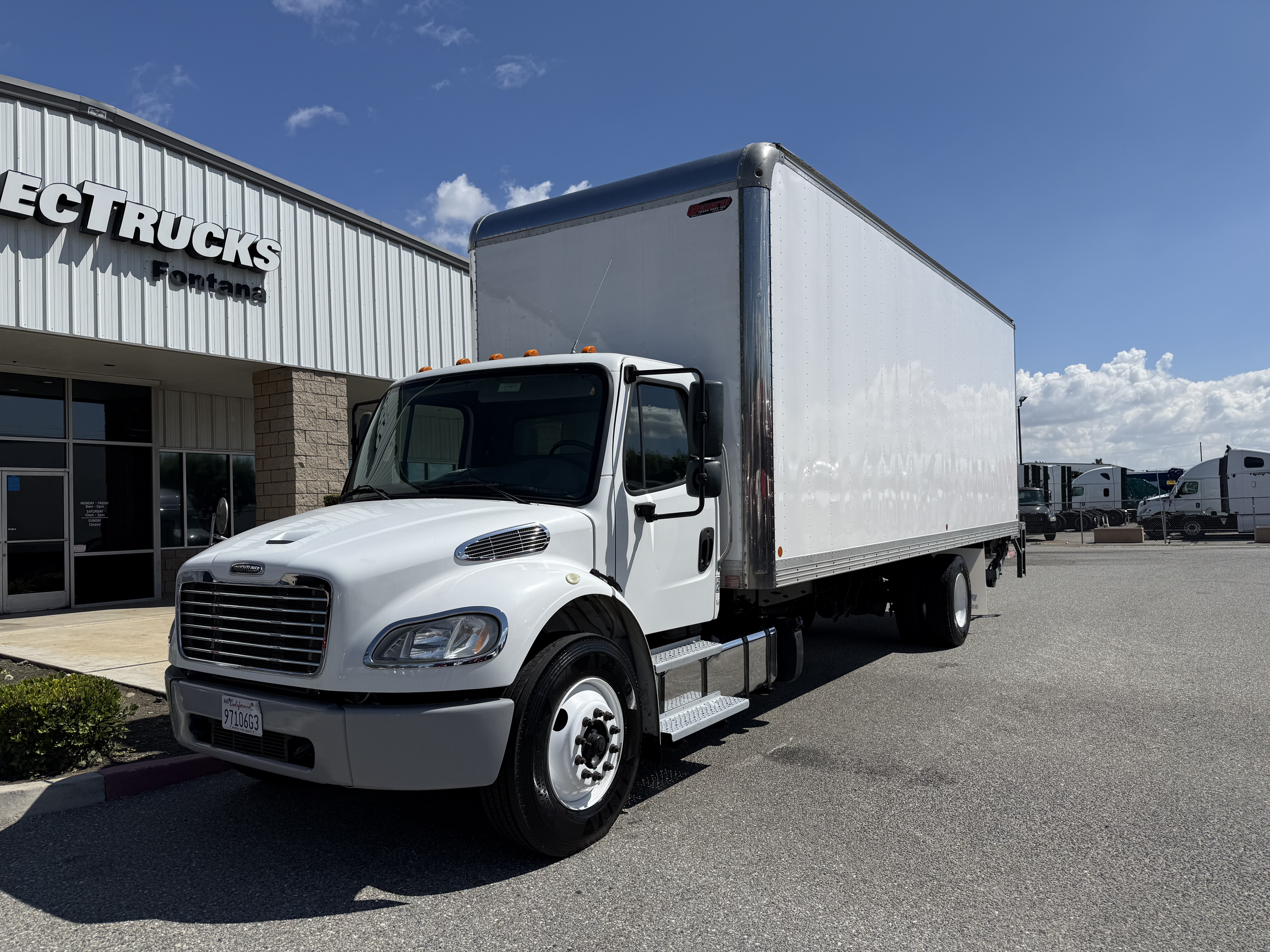 2019 FREIGHTLINER M2106 - image 2