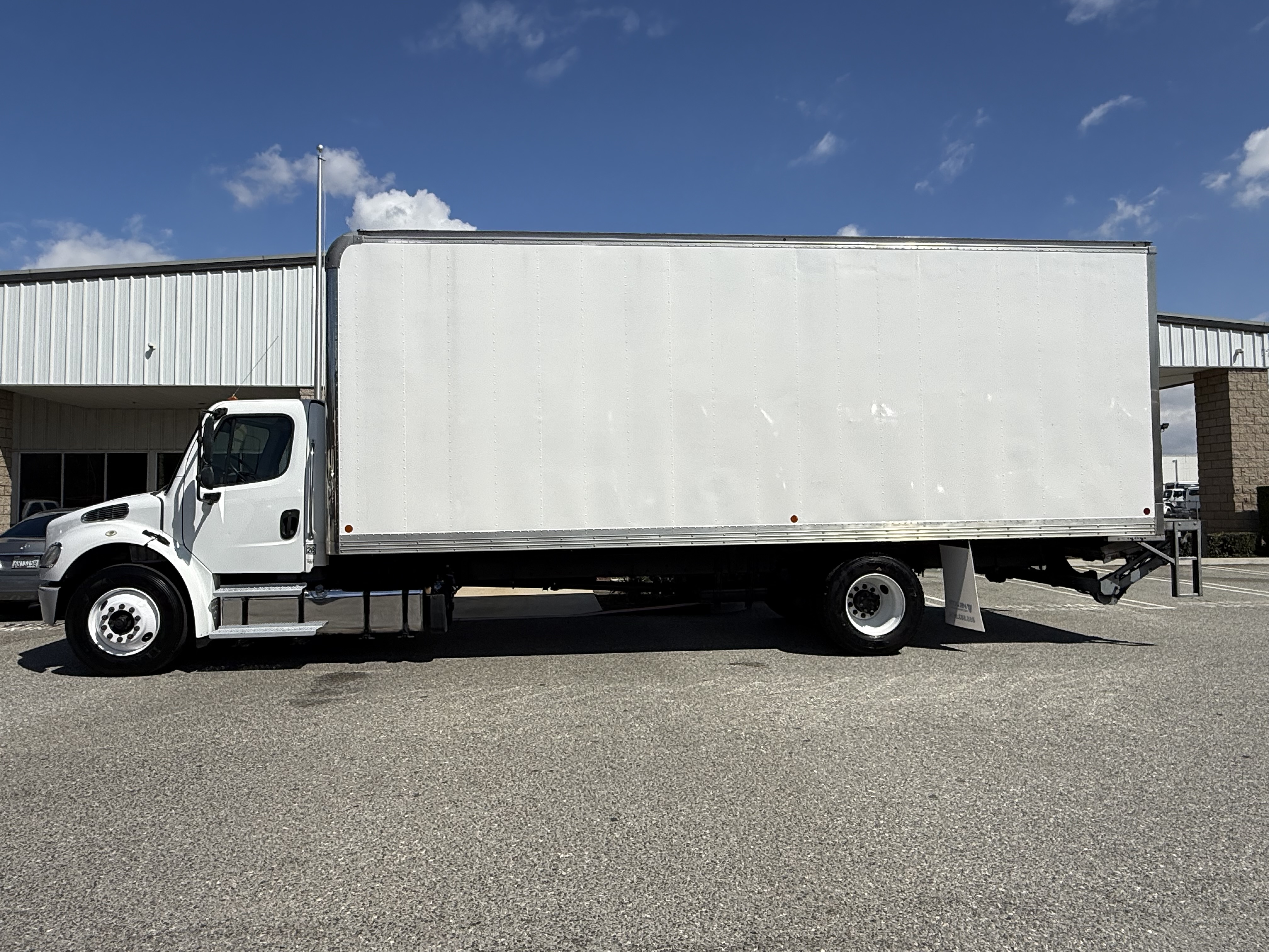 2019 FREIGHTLINER M2106 - image 3