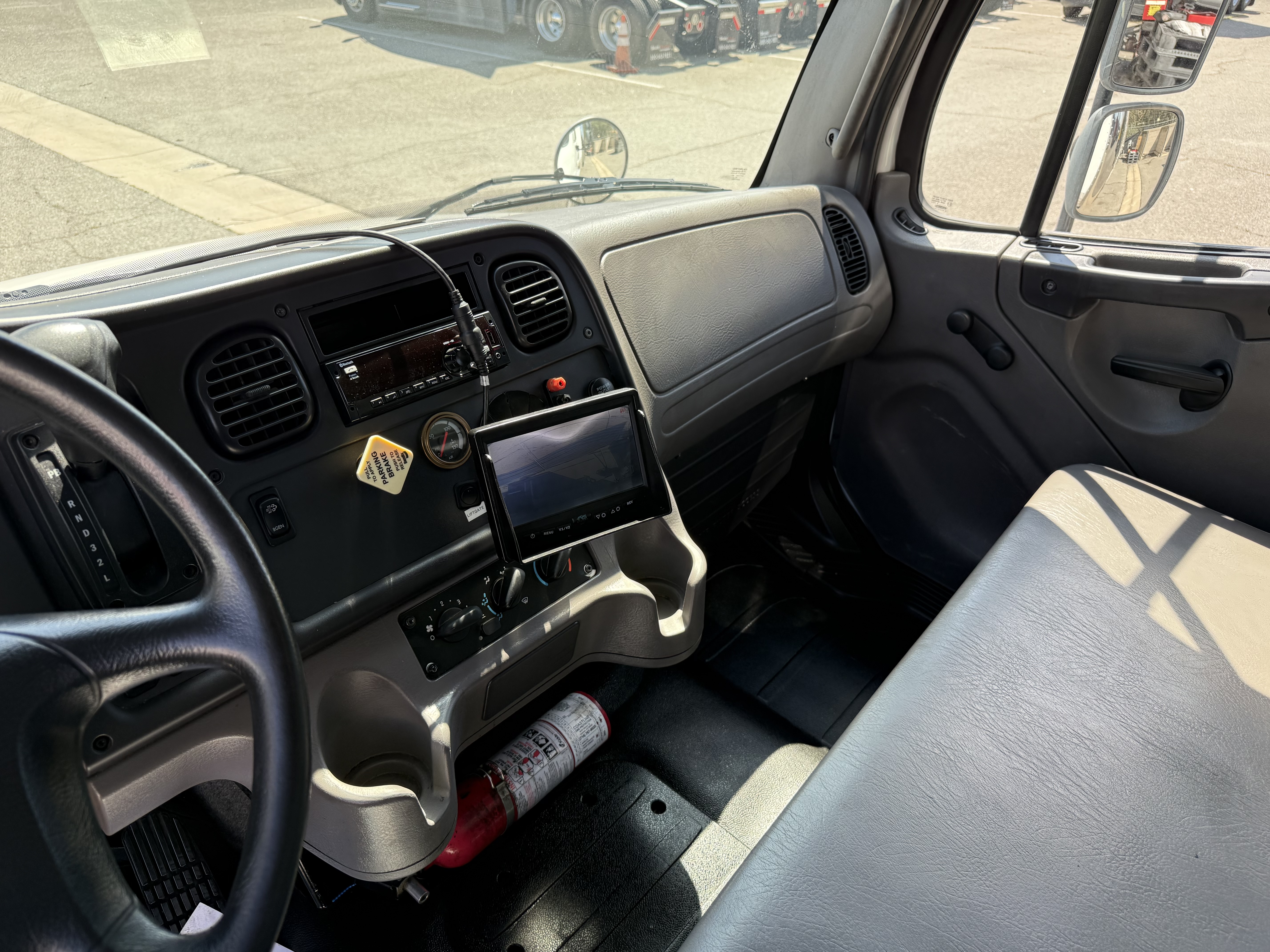2019 FREIGHTLINER M2106 - image 14