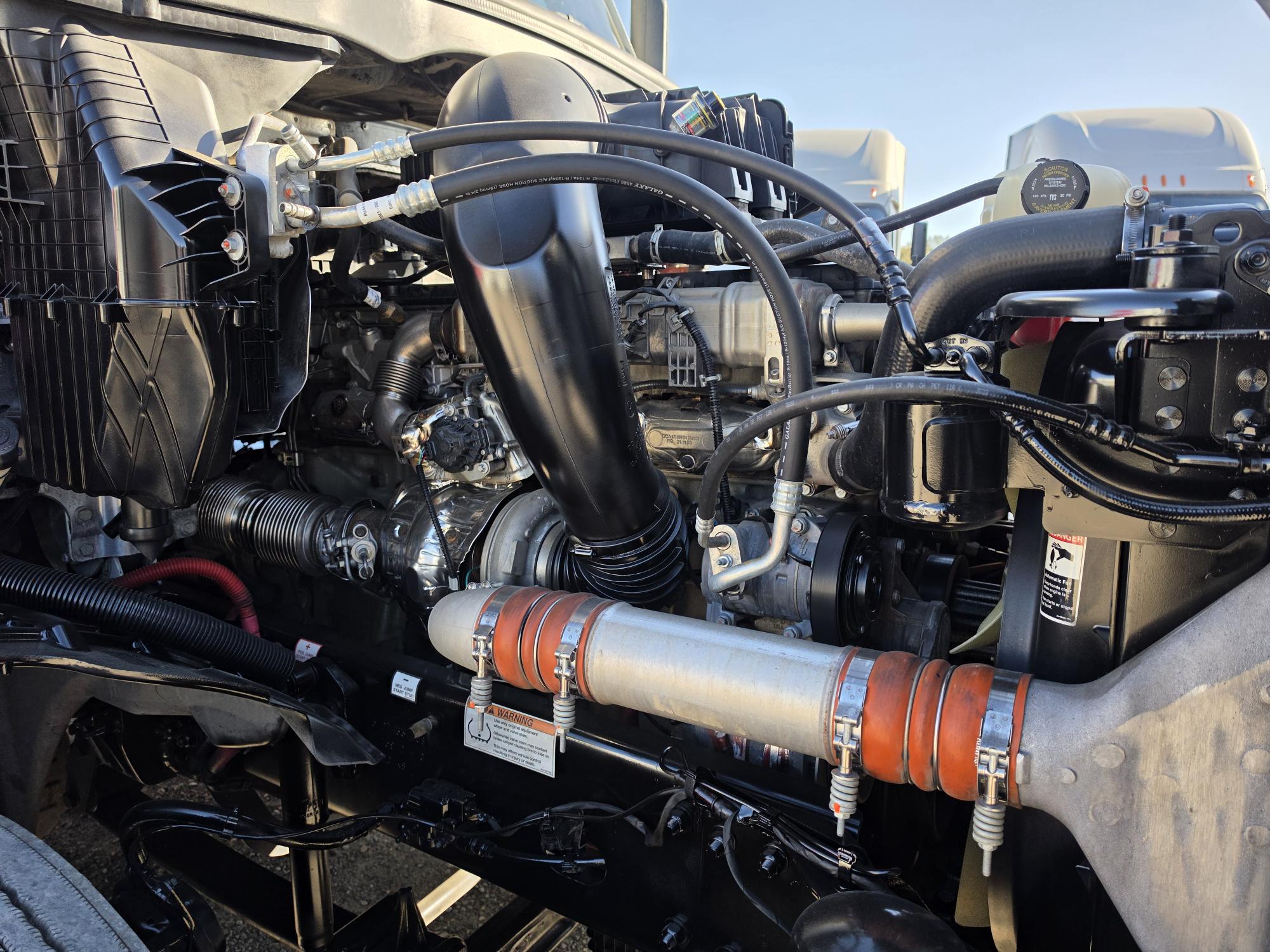 2022 FREIGHTLINER CASCADIA 126DC - image 9