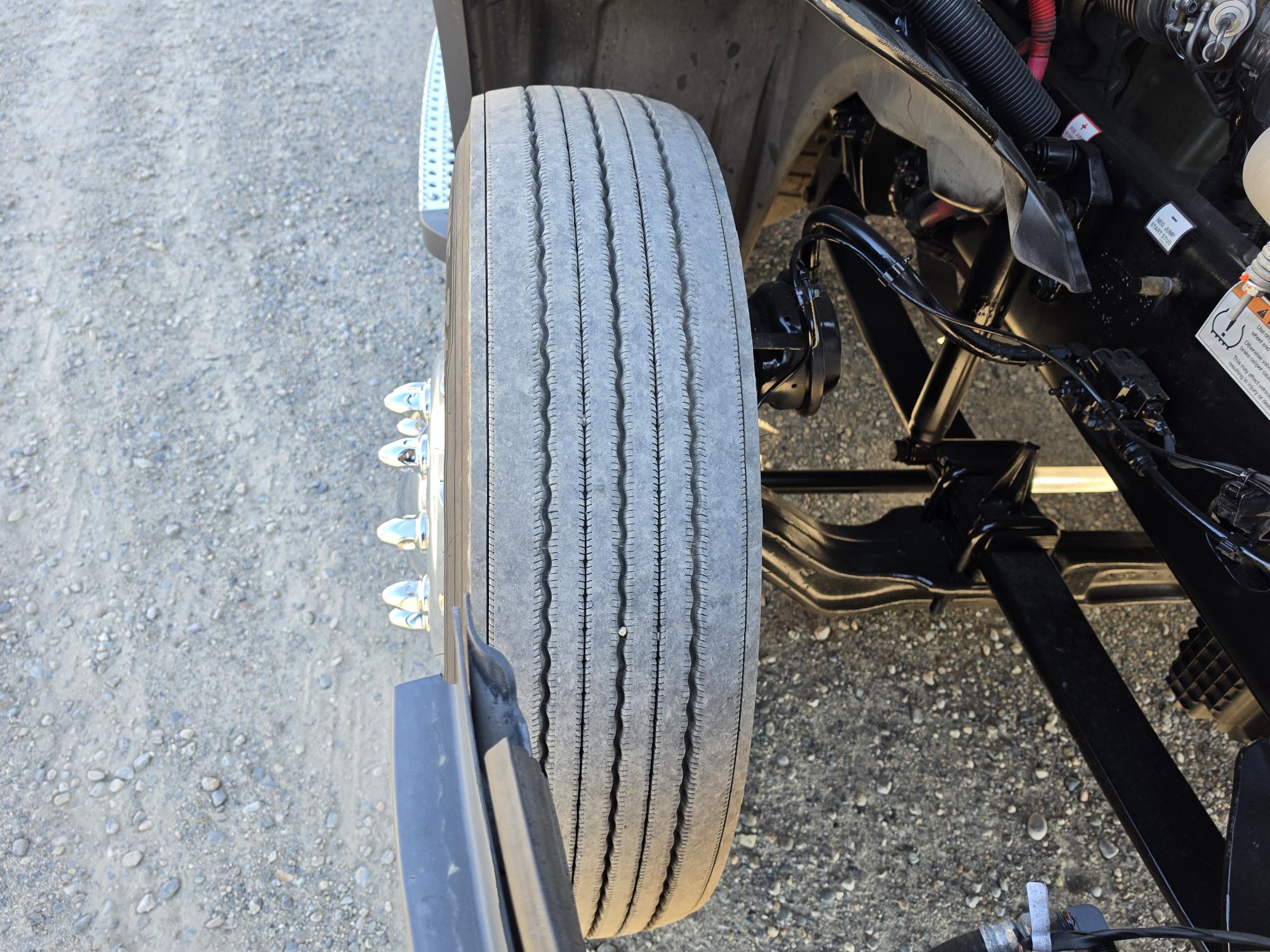 2022 FREIGHTLINER CASCADIA 126DC - image 11