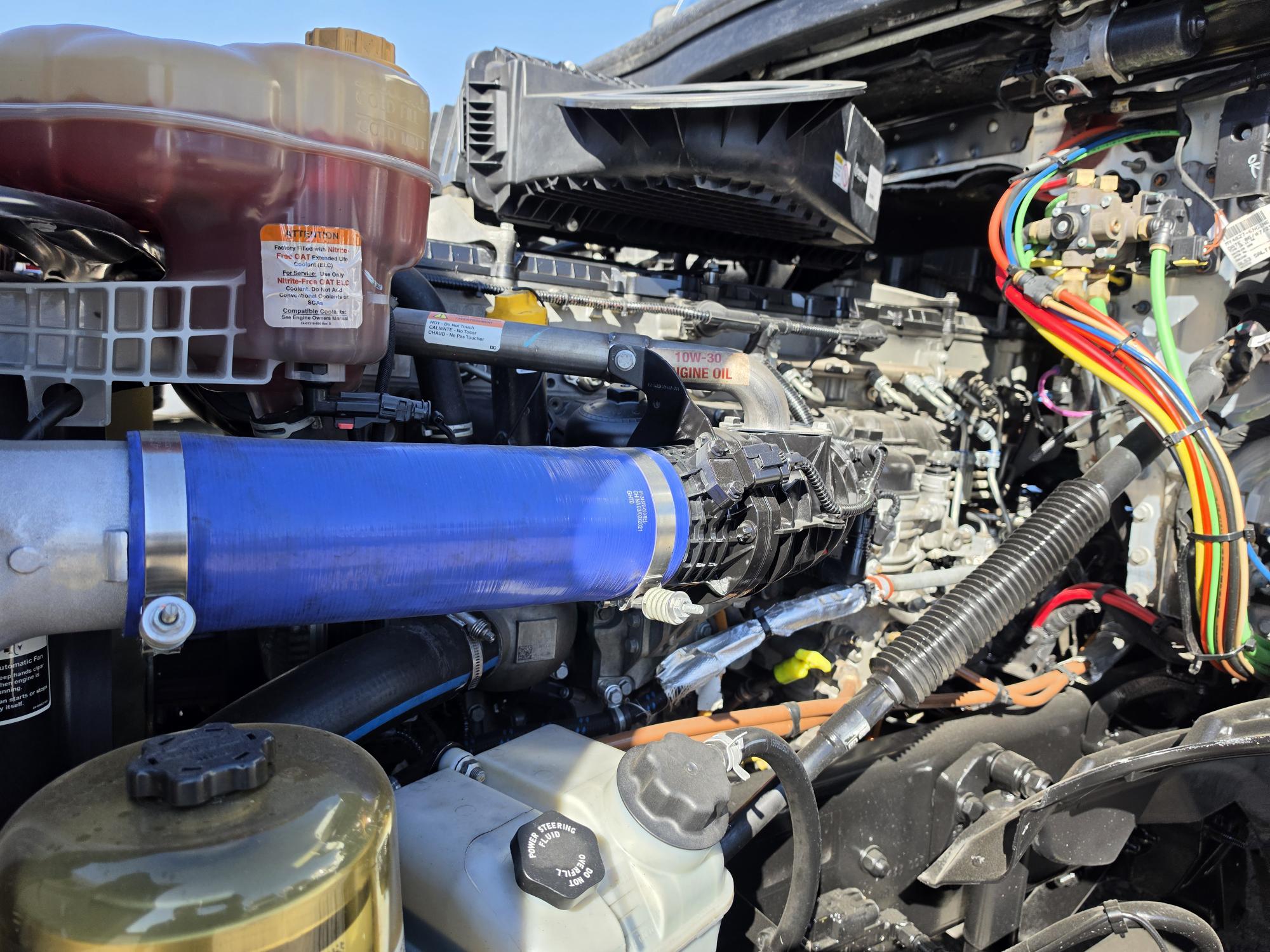 2022 FREIGHTLINER CASCADIA 126DC - image 10