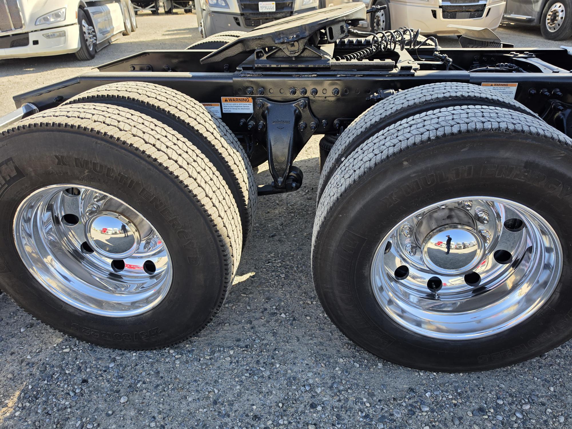 2022 FREIGHTLINER CASCADIA 126DC - image 20