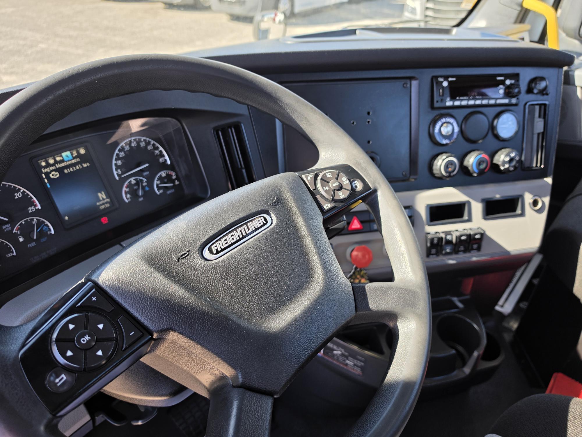 2022 FREIGHTLINER CASCADIA 126DC - image 17