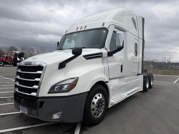 FREIGHTLINER CASCADIA 126SLP 