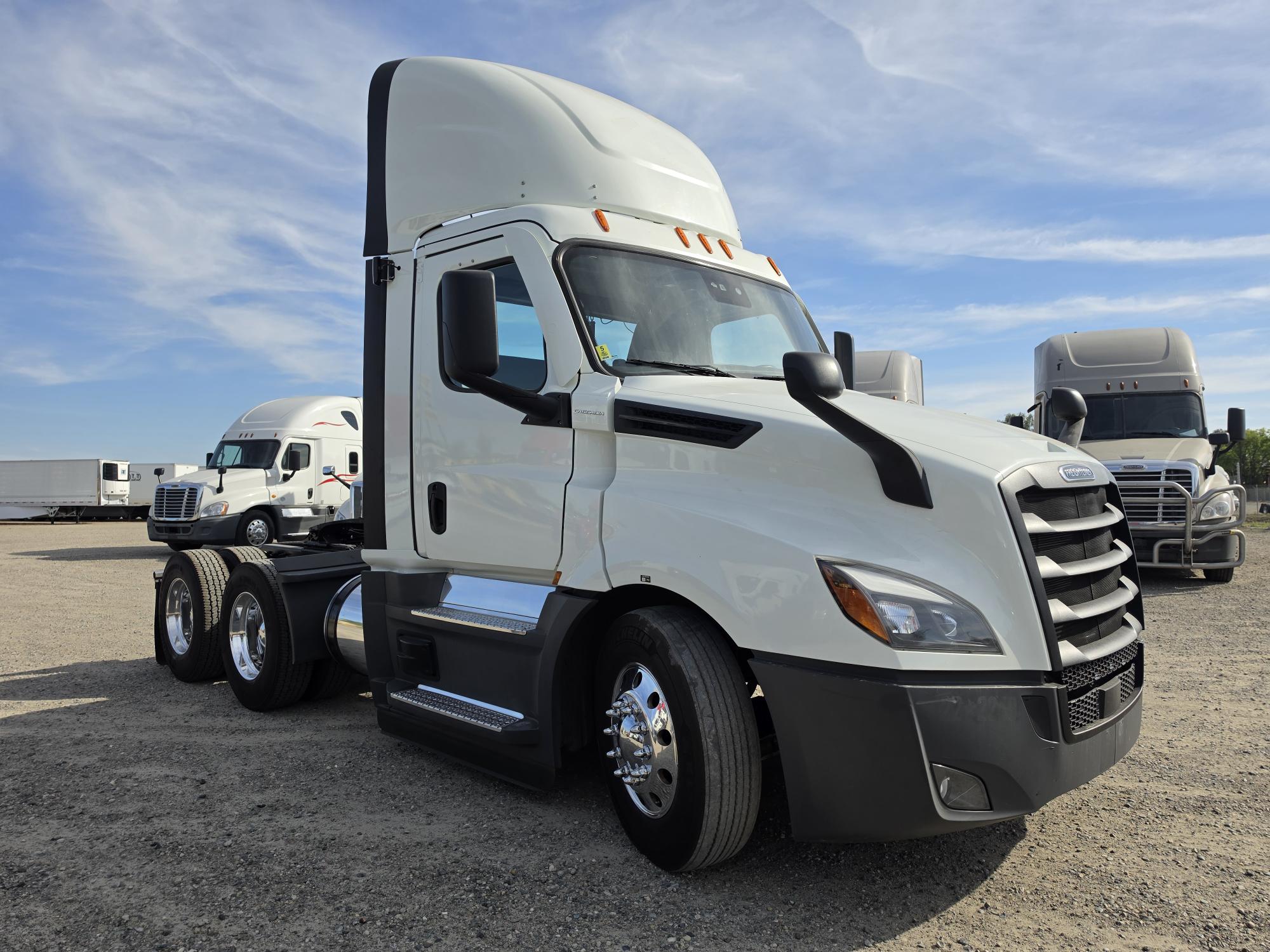 2022 FREIGHTLINER CASCADIA 126DC - image 8