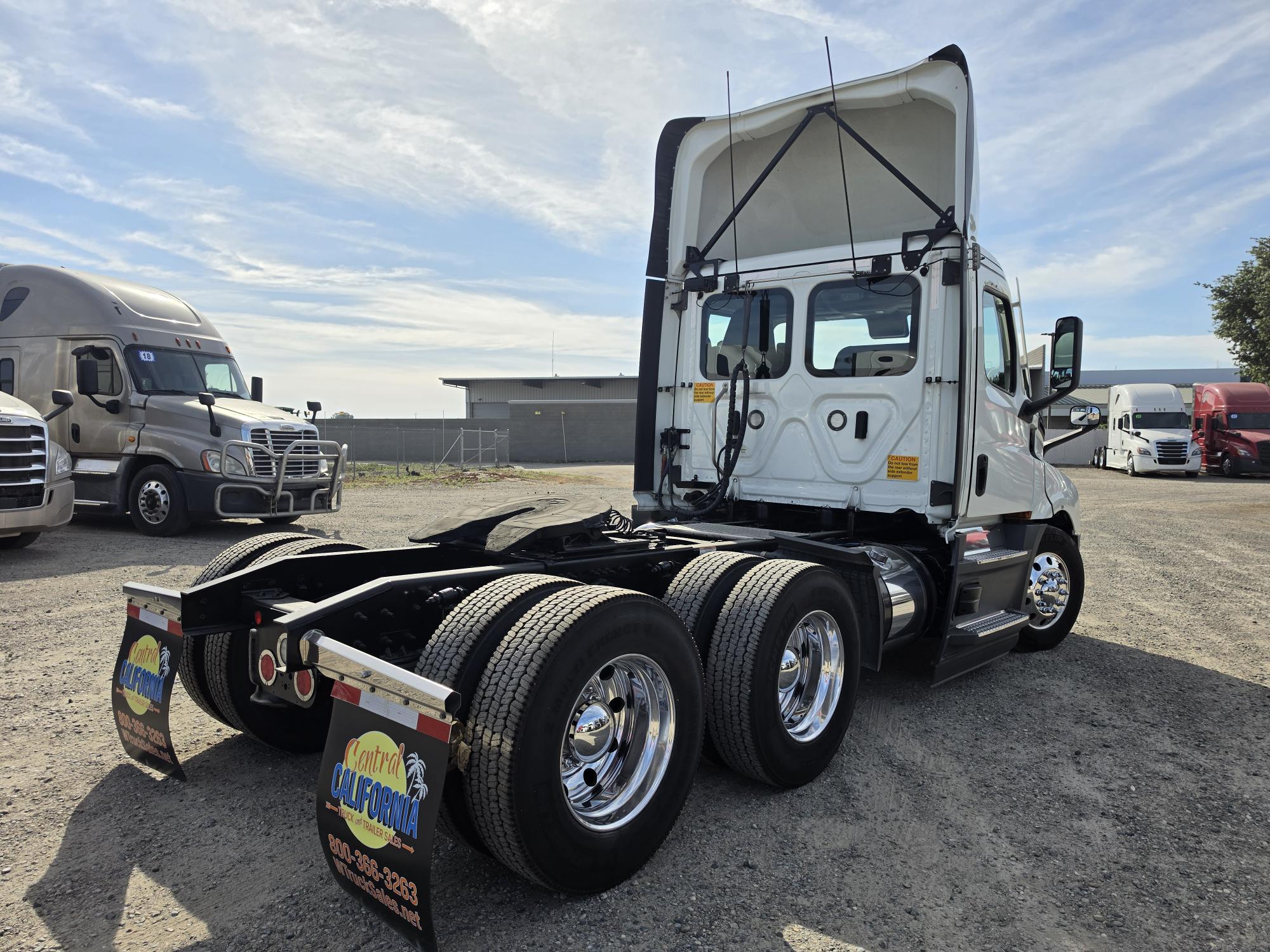 2022 FREIGHTLINER CASCADIA 126DC - image 6