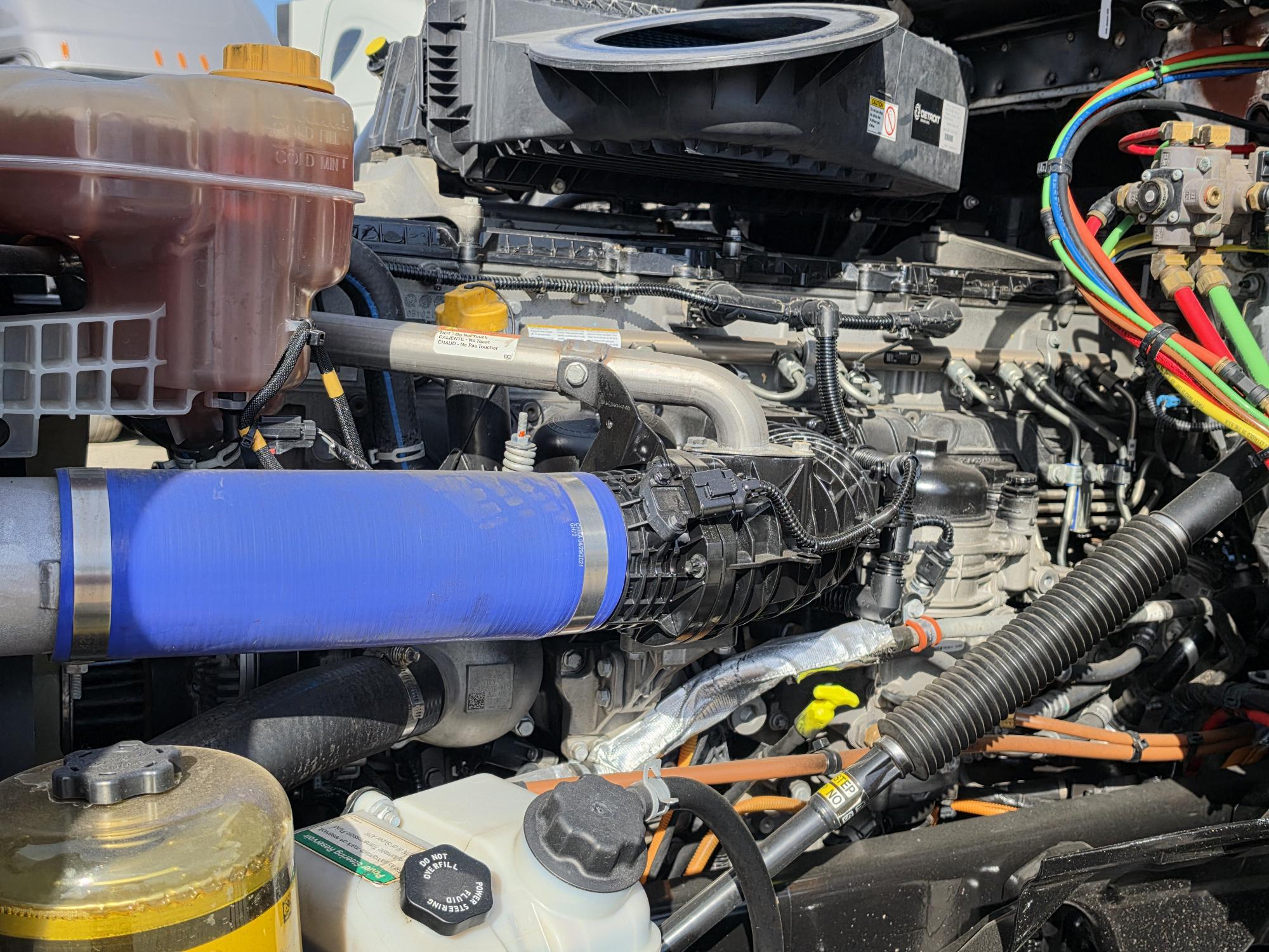 2022 FREIGHTLINER CASCADIA 126DC - image 10