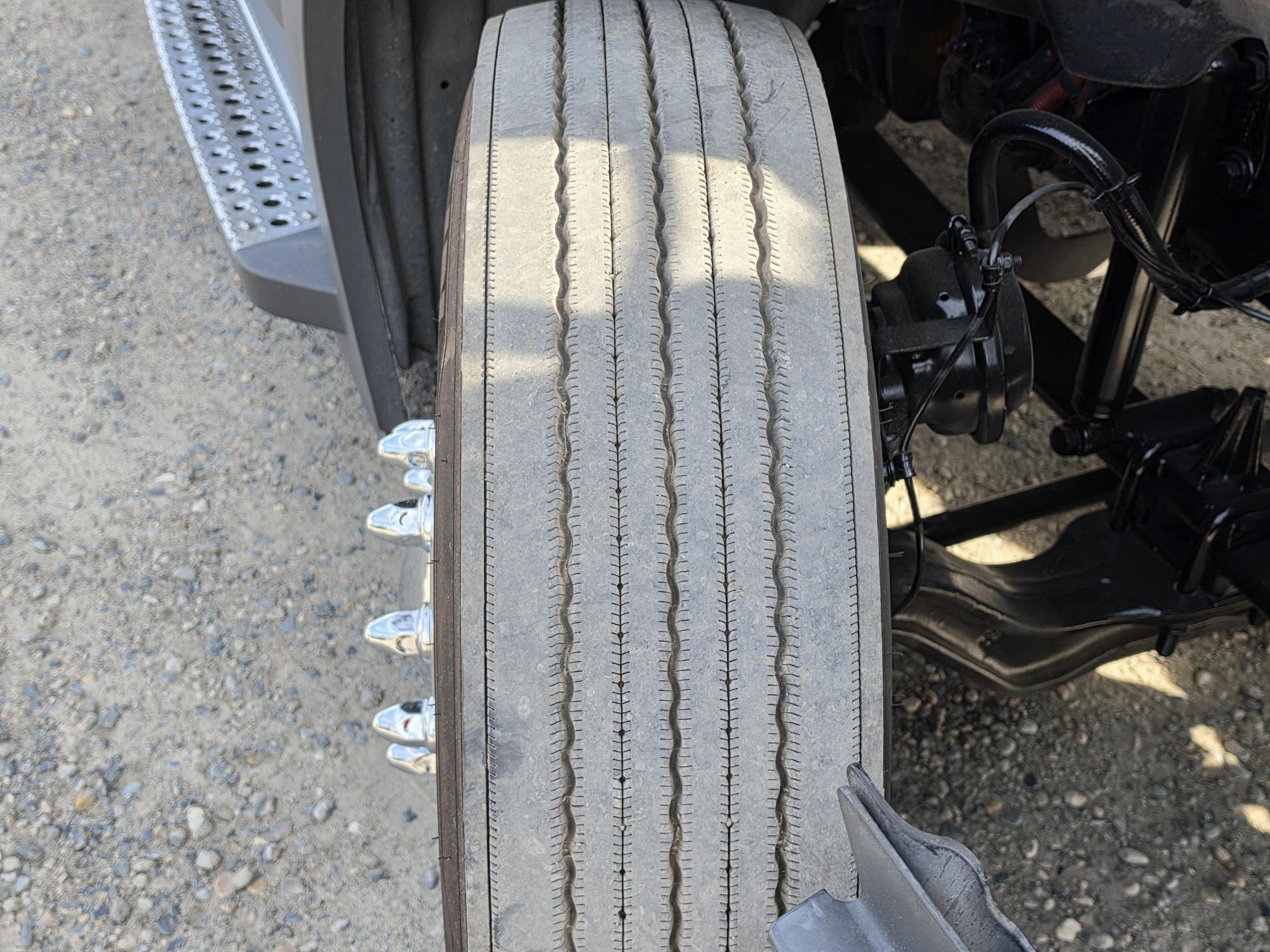 2022 FREIGHTLINER CASCADIA 126DC - image 11