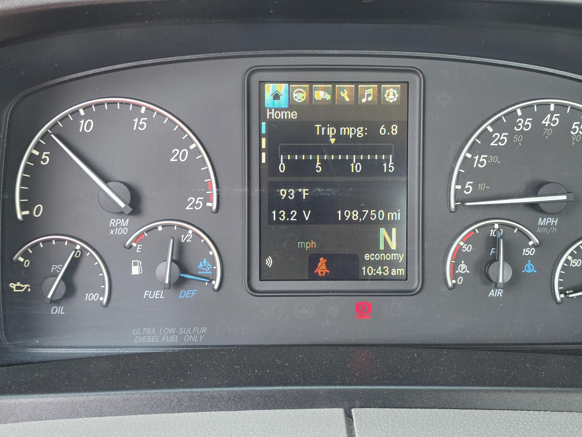 2022 Freightliner Cascadia in Fresno, CA — photo 7