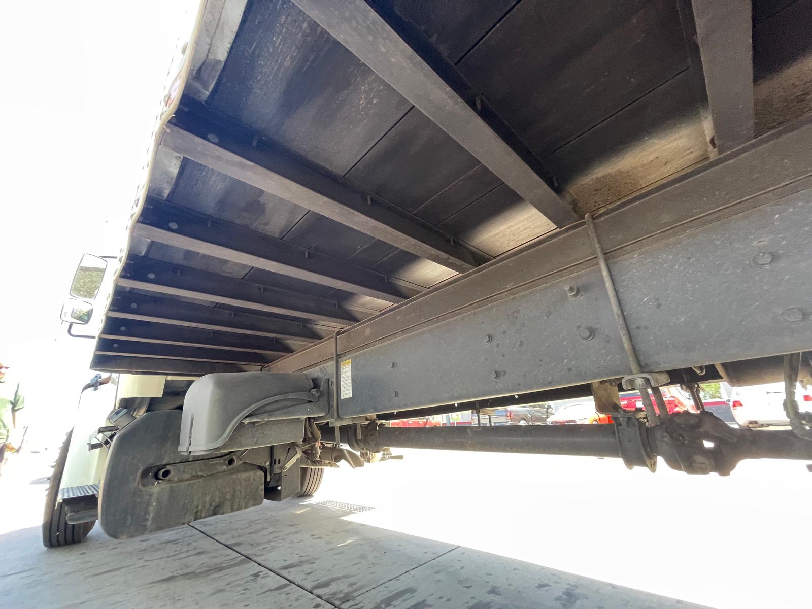 2015 FREIGHTLINER M2 26K Box Truck - image 9