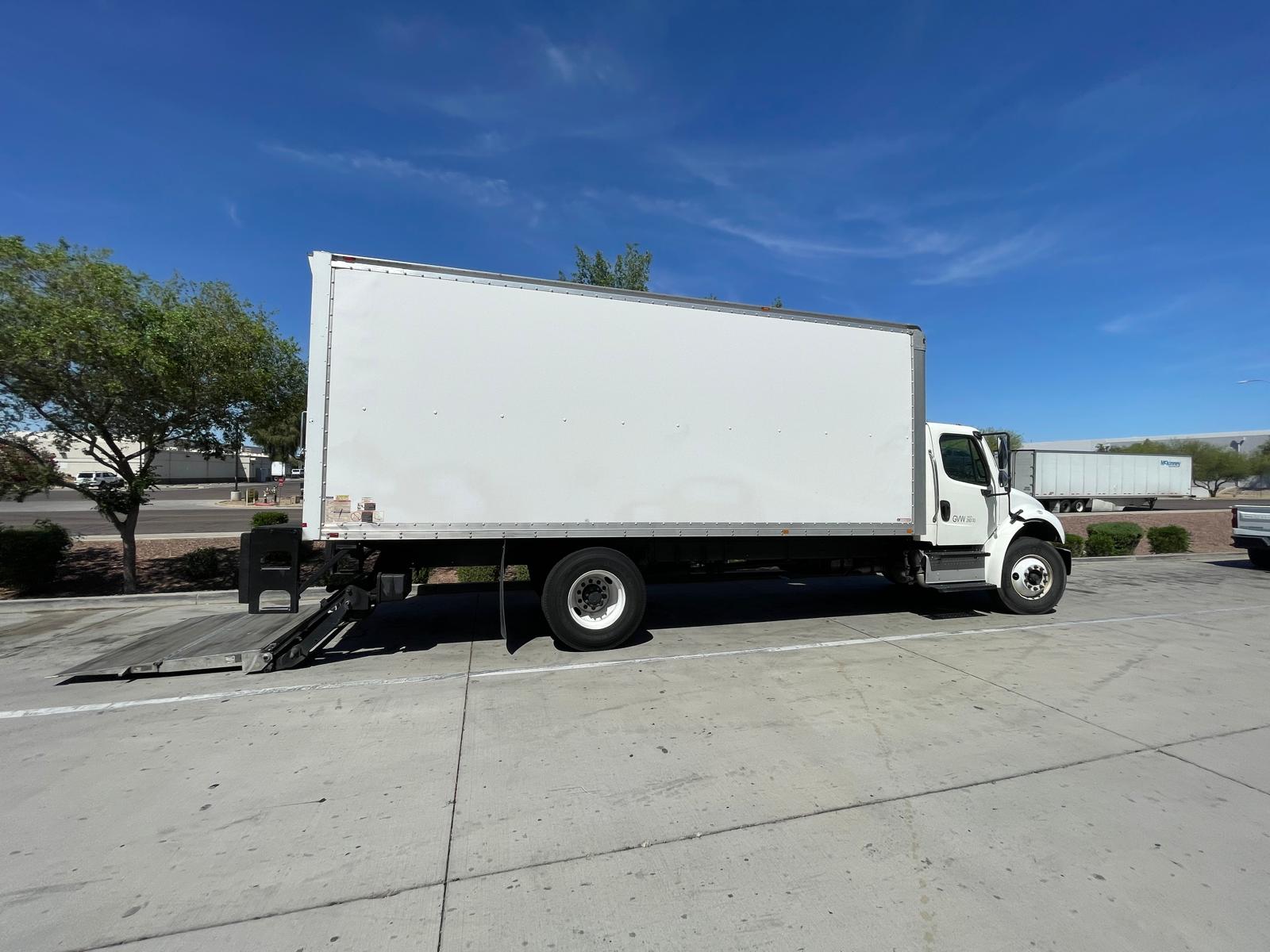 2015 FREIGHTLINER M2 26K Box Truck - image 15