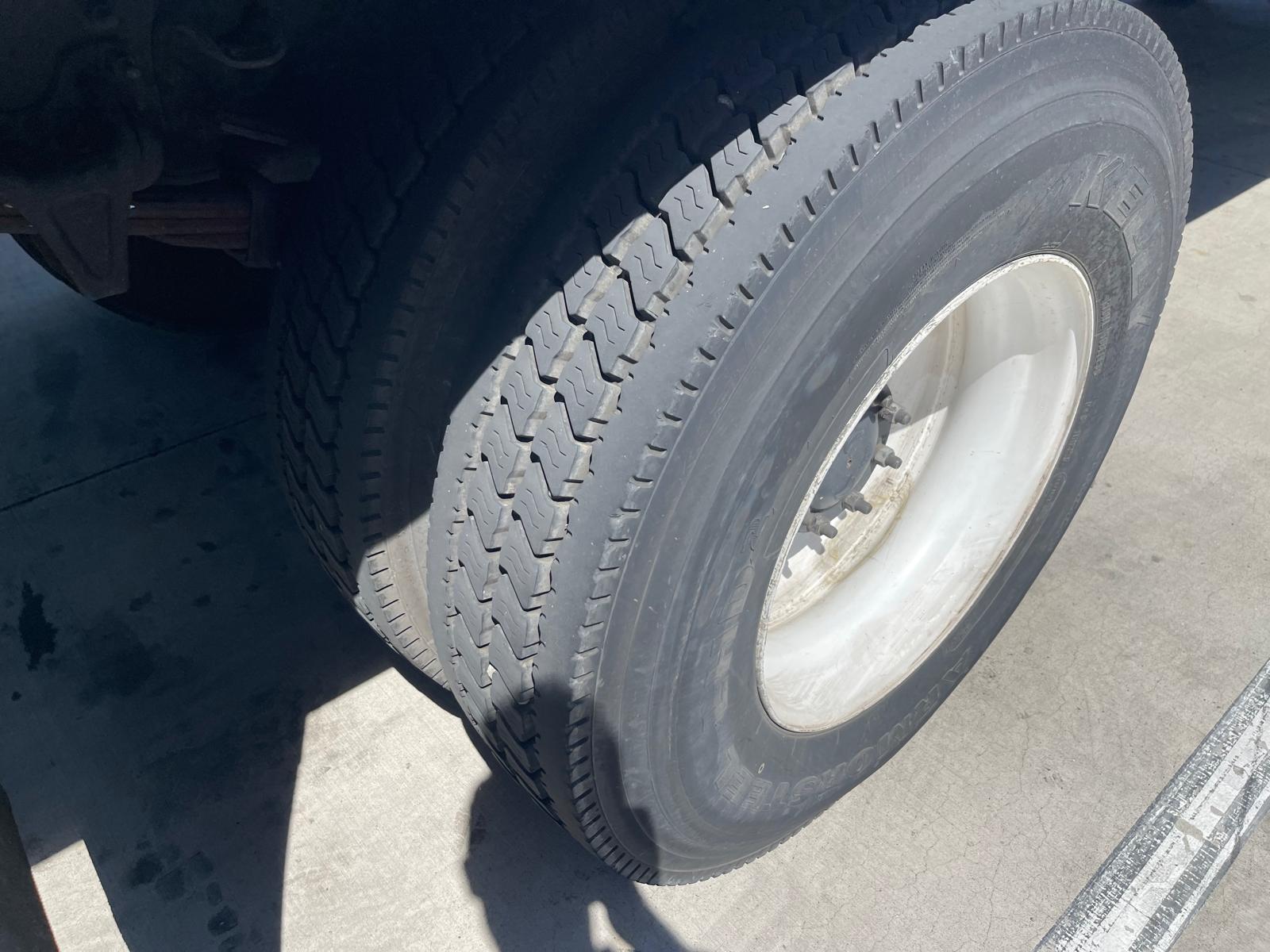 2015 FREIGHTLINER M2 26K Box Truck - image 17