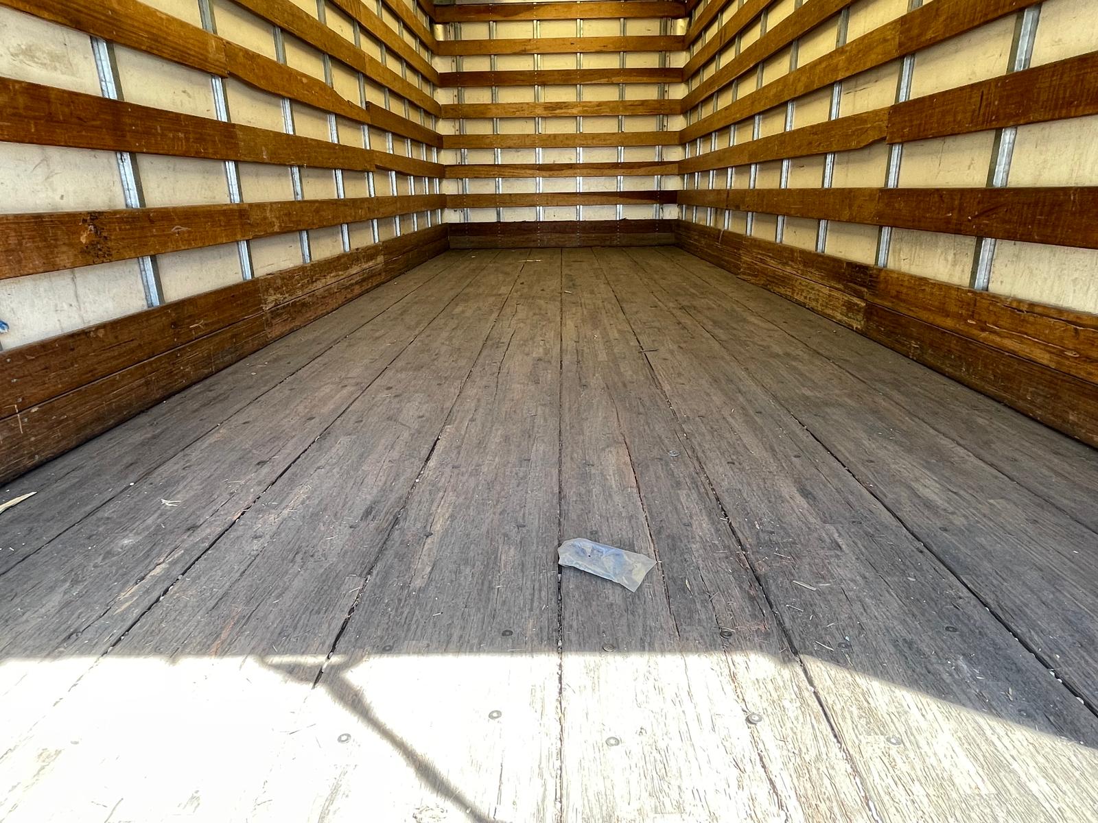 2015 FREIGHTLINER M2 26K Box Truck - image 21