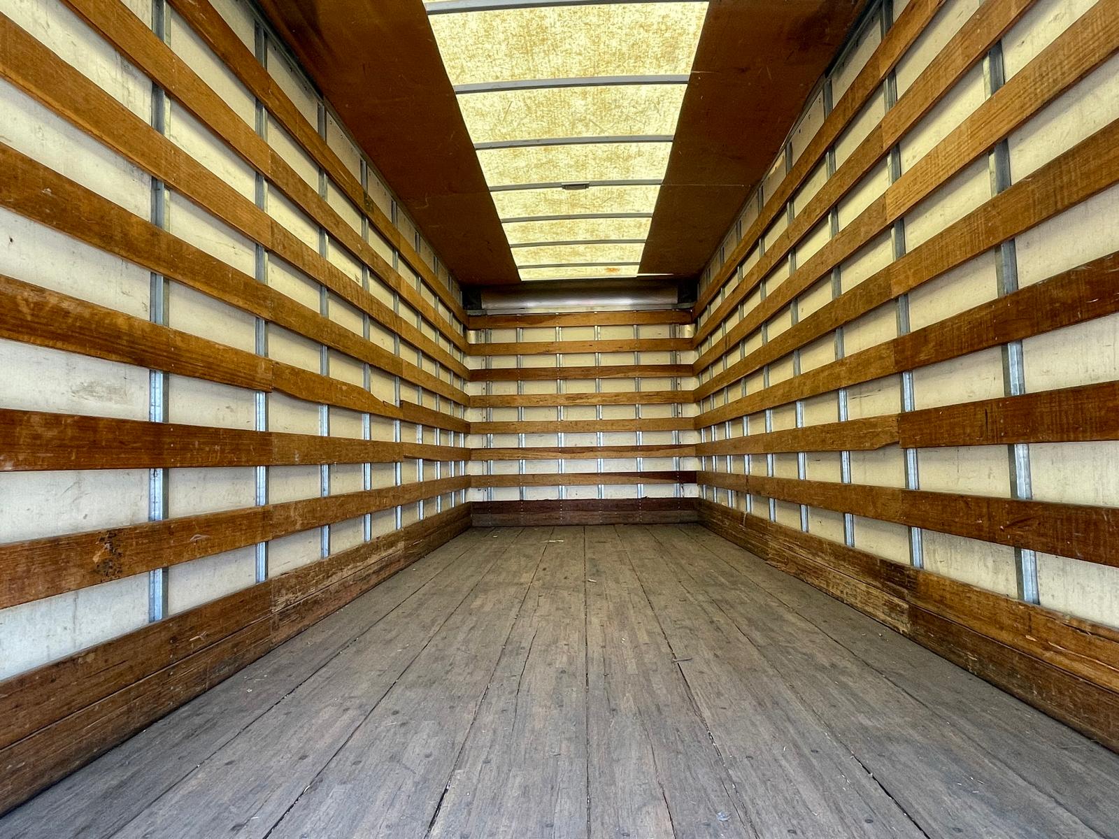 2015 FREIGHTLINER M2 26K Box Truck - image 23