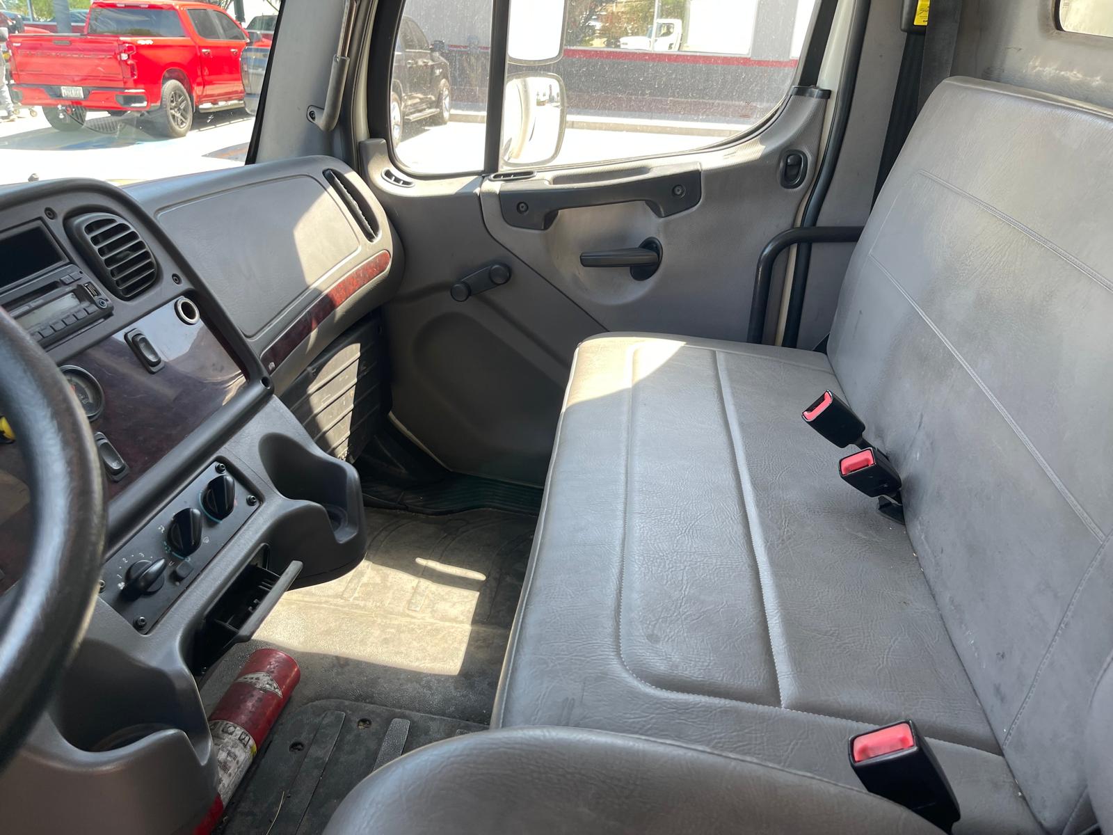 2015 FREIGHTLINER M2 26K Box Truck - image 43