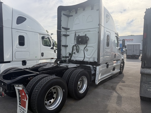 FREIGHTLINER CASCADIA 126SLP 2023 4