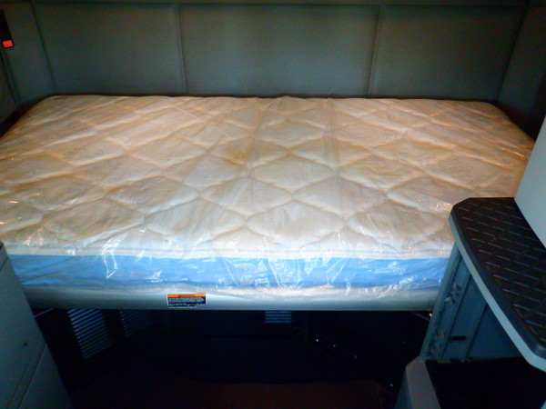 mattress for kenworth t680